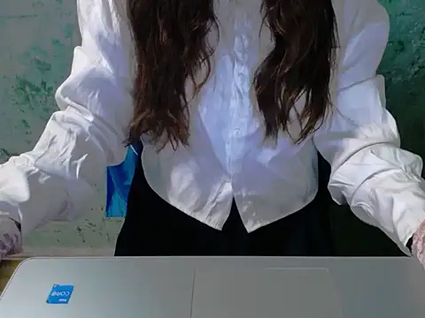 maian love online show from April 10, 8:35 pm