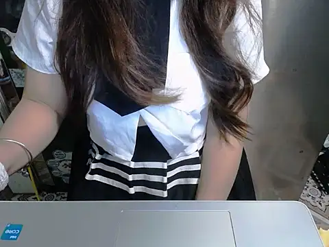 Snapshot of maian_love chatting on June 21, 7:49 pm maian love online show from June 21, 7:49 pm