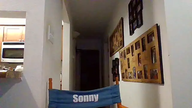 johnnymarino1010 online show from December 14, 7:51 pm