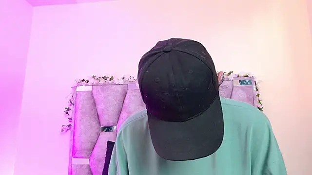 iris and damian online show from March 13, 5:19 pm