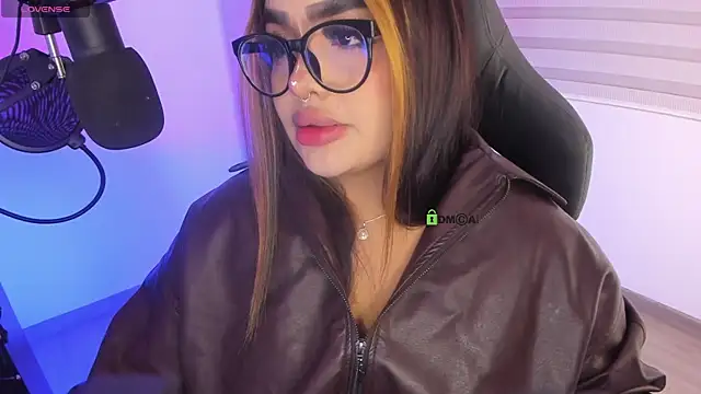 asheryn online show from April 18, 1:42 am