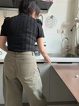 luckybaby666999 online show from April 4, 5:27 am