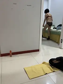 luckybaby666999 online show from April 7, 11:43 am