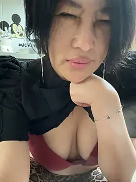 Snapshot of luckybaby666999 chatting on May 12, 11:57 pm luckybaby666999 online show from May 12, 11:57 pm