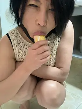 Snapshot of luckybaby666999 chatting on May 14, 1:23 am luckybaby666999 online show from May 14, 1:23 am