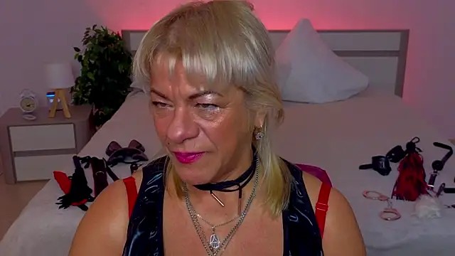 AnittaHarris  online show from March 20, 1:54 am