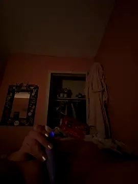 Snapshot of peches69 chatting on December 3, 11:08 am peches69 online show from December 3, 11:08 am