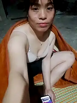 Snapshot of betty_wang chatting on December 5, 1:52 pm betty wang online show from December 5, 1:52 pm