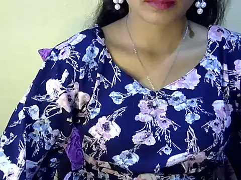 Snapshot of Shab_M chatting on May 16, 6:32 am Shab M online show from May 16, 6:32 am