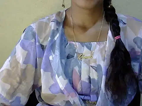 Snapshot of Shab_M chatting on May 19, 6:42 am Shab M online show from May 19, 6:42 am