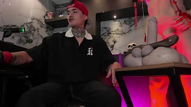 AlecBanne online show from February 9, 11:31 pm