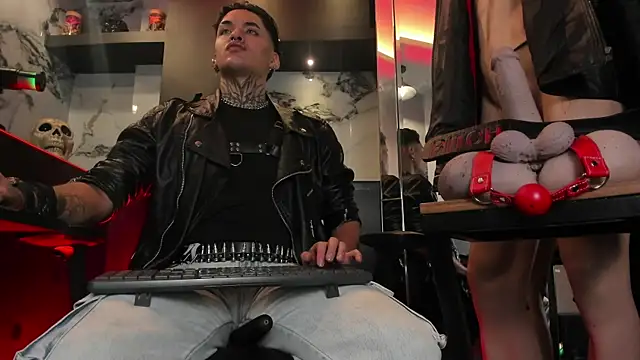 AlecBanne online show from April 17, 11:08 pm