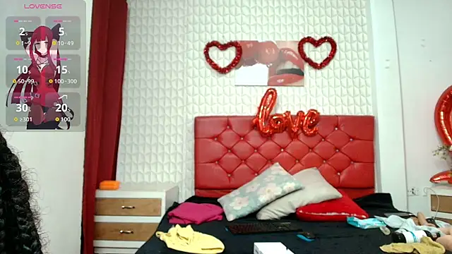 Elizabetth Roman online show from April 5, 8:50 pm