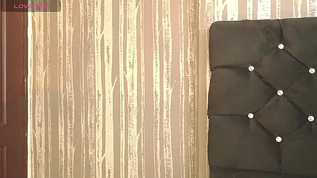 Snapshot of Elizabetth_Roman chatting on July 11, 2:31 pm Elizabetth Roman online show from July 11, 2:31 pm