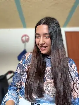 Alix Rousses21 online show from April 22, 3:35 pm