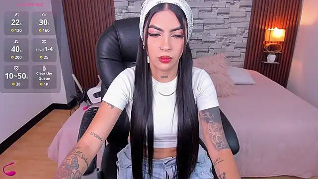  hanna miller   online show from May 11, 7:33 pm