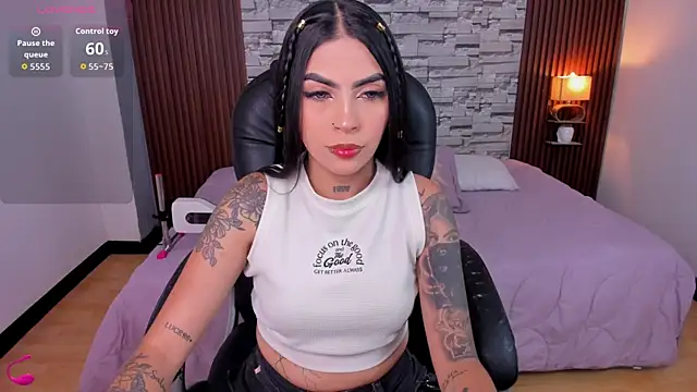  hanna miller   online show from May 12, 7:55 pm