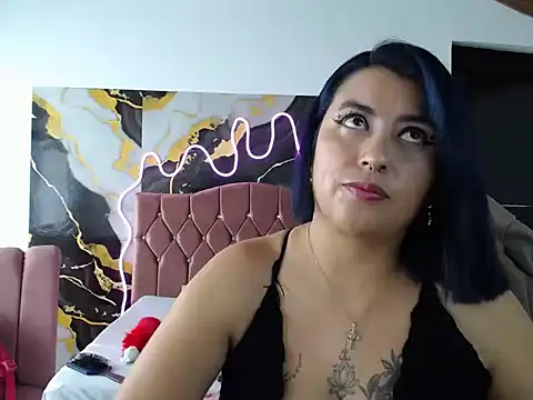 Snapshot of xxxEffy- chatting on December 5, 7:32 pm xxxEffy- online show from December 5, 7:32 pm