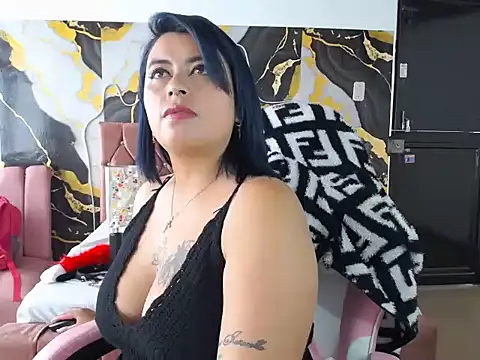 Snapshot of xxxEffy- chatting on December 13, 7:53 pm xxxEffy- online show from December 13, 7:53 pm