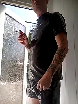 Snapshot of jefflatex45 chatting on April 28, 10:20 am jefflatex45 online show from April 28, 10:20 am