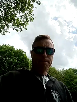 Snapshot of jefflatex45 chatting on May 7, 11:26 am jefflatex45 online show from May 7, 11:26 am