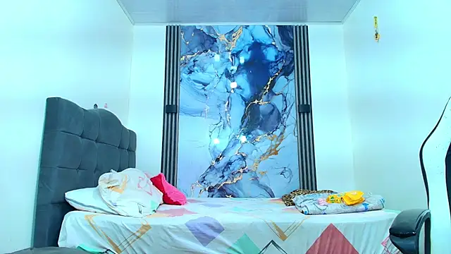 Valentina and sneider  online show from February 17, 7:20 pm