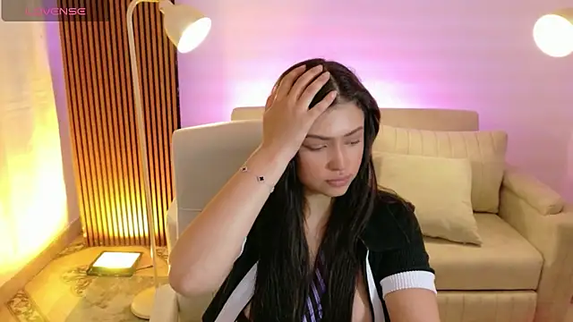 victoria   moon online show from February 24, 1:31 pm