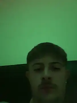 Snapshot of Jason_offizell chatting on May 12, 9:34 pm Jason offizell online show from May 12, 9:34 pm