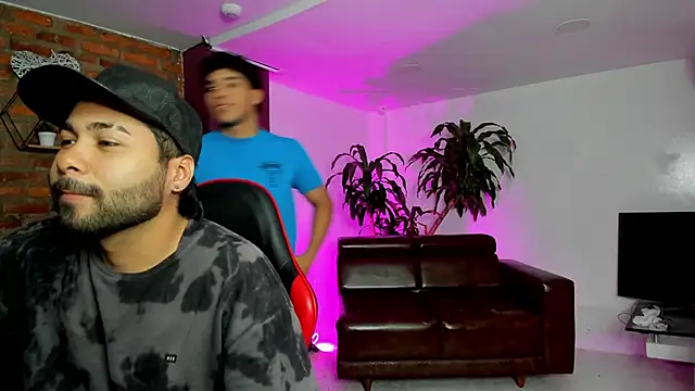 HotThreesoome online show from February 7, 12:20 pm