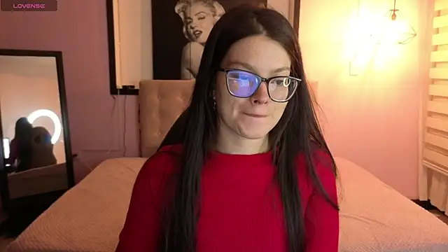 Sara valderrama  online show from April 7, 12:38 pm