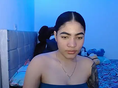 Snapshot of ashley_jones94 chatting on December 5, 3:15 am ashley jones94 online show from December 5, 3:15 am