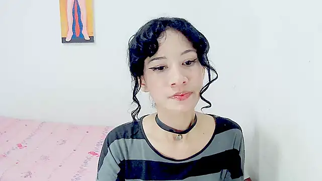 Snapshot of kiten_punchs02 chatting on December 5, 3:37 am kiten punchs02 online show from December 5, 3:37 am