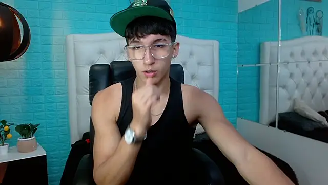 jeremy job online show from March 26, 11:49 am