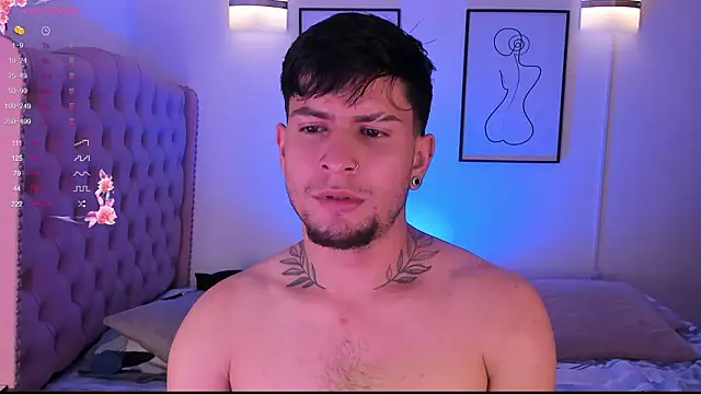 Snapshot of vaalentiino chatting on February 13, 2:18 am vaalentiino online show from February 13, 2:18 am