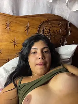 Snapshot of _Laurentt_ chatting on April 9, 2:22 am Laurentt online show from April 9, 2:22 am