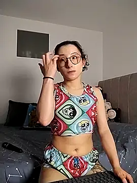 Snapshot of little__ammy chatting on December 21, 3:13 am little ammy online show from December 21, 3:13 am