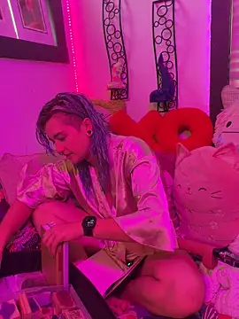 rosiebuddy online show from February 10, 6:45 pm