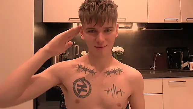 Snapshot of Fredd_Xanders chatting on December 5, 3:30 pm Fredd Xanders online show from December 5, 3:30 pm