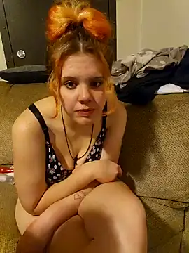 Snapshot of sexyselena3 chatting on December 5, 8:56 am sexyselena3 online show from December 5, 8:56 am