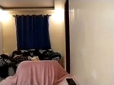 Snapshot of Cinpussie89 chatting on February 26, 11:53 am Cinpussie89 online show from February 26, 11:53 am