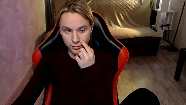 MiaBun1 online show from April 5, 6:32 am