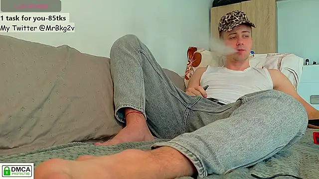 Snapshot of Brellisimo chatting on December 19, 8:21 am Brellisimo online show from December 19, 8:21 am