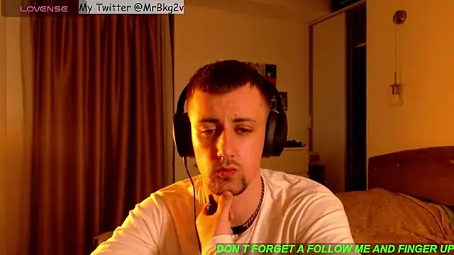 Snapshot of Brellisimo chatting on June 4, 11:55 pm Brellisimo online show from June 4, 11:55 pm