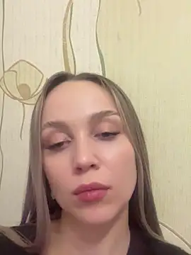 AnnaRow online show from December 14, 7:29 pm