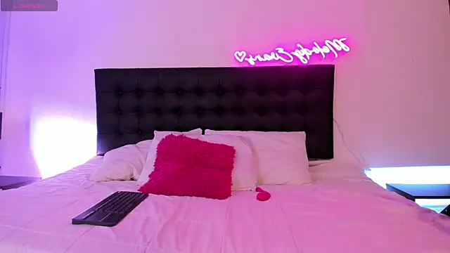 Melody evanss online show from December 15, 12:20 pm