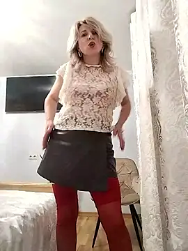 Snapshot of AhlyssaLove1155 chatting on January 18, 8:45 pm AhlyssaLove1155 online show from January 18, 8:45 pm