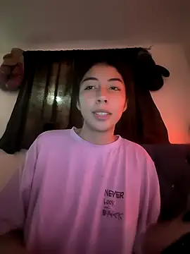 Snapshot of Mishelle-Brizo- chatting on December 14, 3:45 am Mishelle-Brizo- online show from December 14, 3:45 am