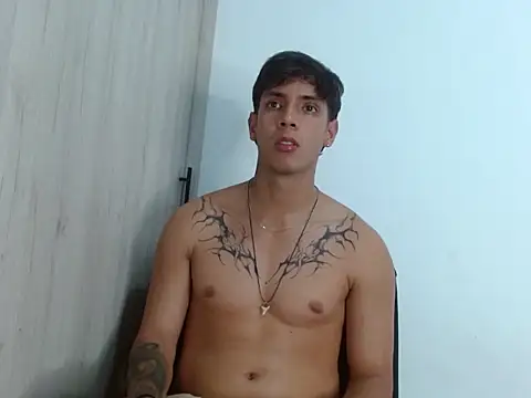 Snapshot of Wolf_light chatting on December 13, 10:59 pm Wolf light online show from December 13, 10:59 pm