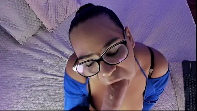Snapshot of chocolattesexxx chatting on July 15, 4:18 am chocolattesexxx online show from July 15, 4:18 am