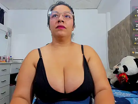 Snapshot of lulu_parker chatting on January 9, 4:54 pm lulu parker online show from January 9, 4:54 pm